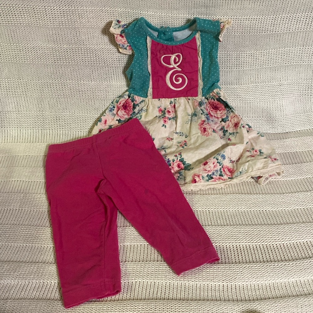 Ricrac & Ruffles 3T Tunic and Capri set Monogram E
